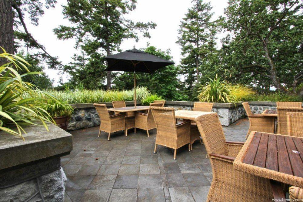 English Inn Esquimalt Екстериор снимка