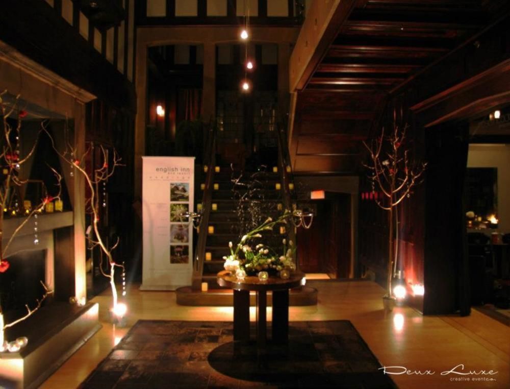 English Inn Esquimalt Екстериор снимка